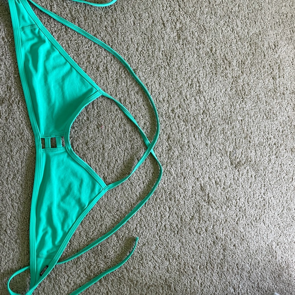 Jolyn bikini top